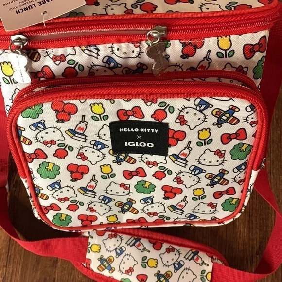 Hello Kitty 9 Cans Square Cooler Bag NWT - Picture 10 of 12